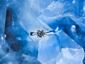 結婚していなくても、売れ残りではなく、選択したと胸を張れる社会に