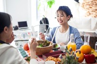 好きな芸能人とシェアハウスしたい（Monet/stock.adobe.com/）