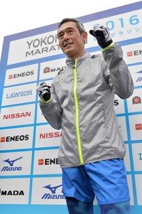 サブスリー達成ならずも記録を伸ばした鶴見辰吾＝2016年