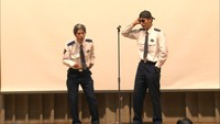 漫才コンビは現職の警察官…特殊詐欺の防止を呼びかけ　岡山