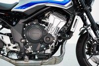 「東京モーターサイクルショー2026」で特別展示された新型CB400SF