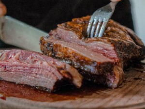 母のカレーからお肉をはじき飛ばしていた私は「正義」だと思っていた