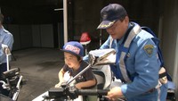 「パパの仕事はかっこいい！」　警察官の子が警察業務を学ぶ体験会　高松東署