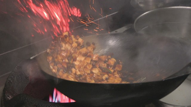 ハートに火をつけろ!辛さと熱さのダブルパンチの「激辛麻婆豆腐」　香川【ほっとマルシェ】