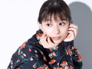 土屋太鳳さん、ヨコハマでグラサンをキメる！ 映画『帰ってきた
