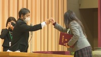 岡山県の63の高校で卒業式　ゴルファー・桑木志帆さんも学び舎を巣立つ