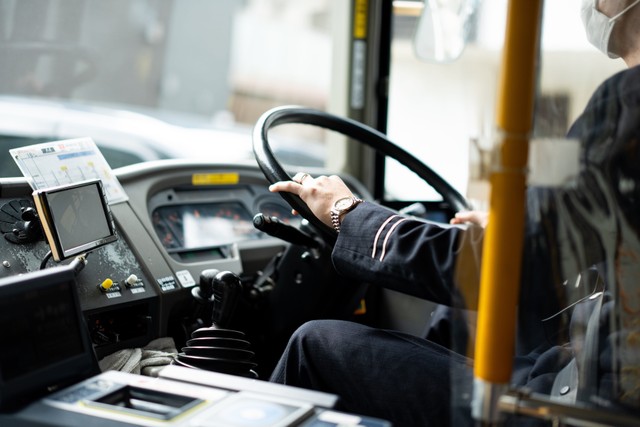 運転手から聞こえてきた声は…　※画像はイメージです（Youjinfox/stock.adobe.com）