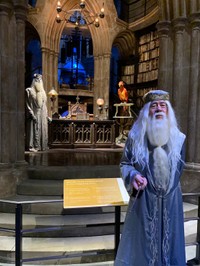 校長室に…ダンブルドア校長が2人いる！？