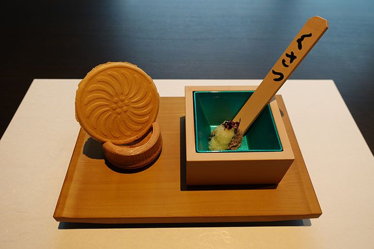 先付けからは湯もみ唄「草津節」の「ちょいな、ちょいな」という合いの手が聞こえてきそう