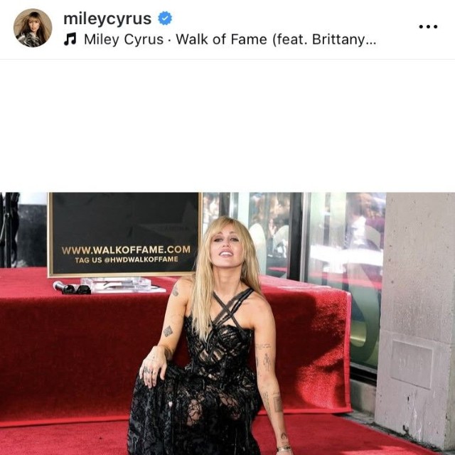 マイリー・サイラスのインスタグラム＠mileycyrusより