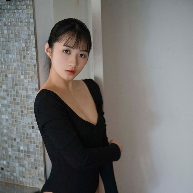 兵頭美波さんデジタル限定写真集『刹那のLuminous』（ワニブックス、撮影：藤原宏（Pygmy Company））