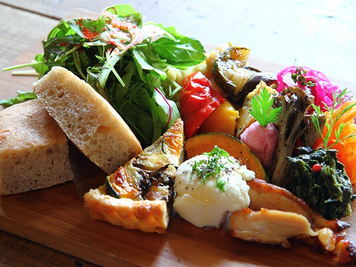 お昼からワインを誘う絶品ランチ