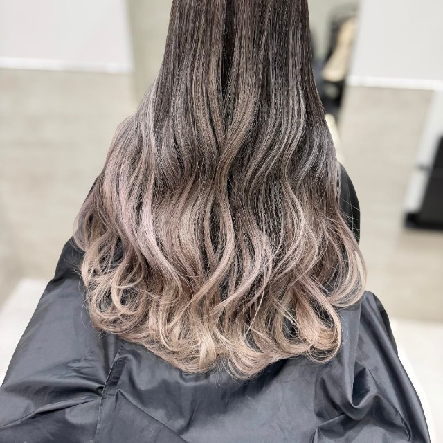 仕上がり写真を撮影するYusukeさん／Yusukeさん（@yusuke_kat0）提供