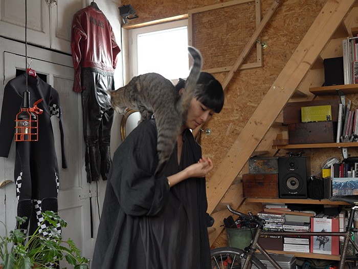 ハクさんも肩乗りに挑戦