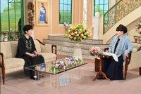 「徹子の部屋」   黒柳徹子(右)、山瀬まみ＝テレビ朝日提供