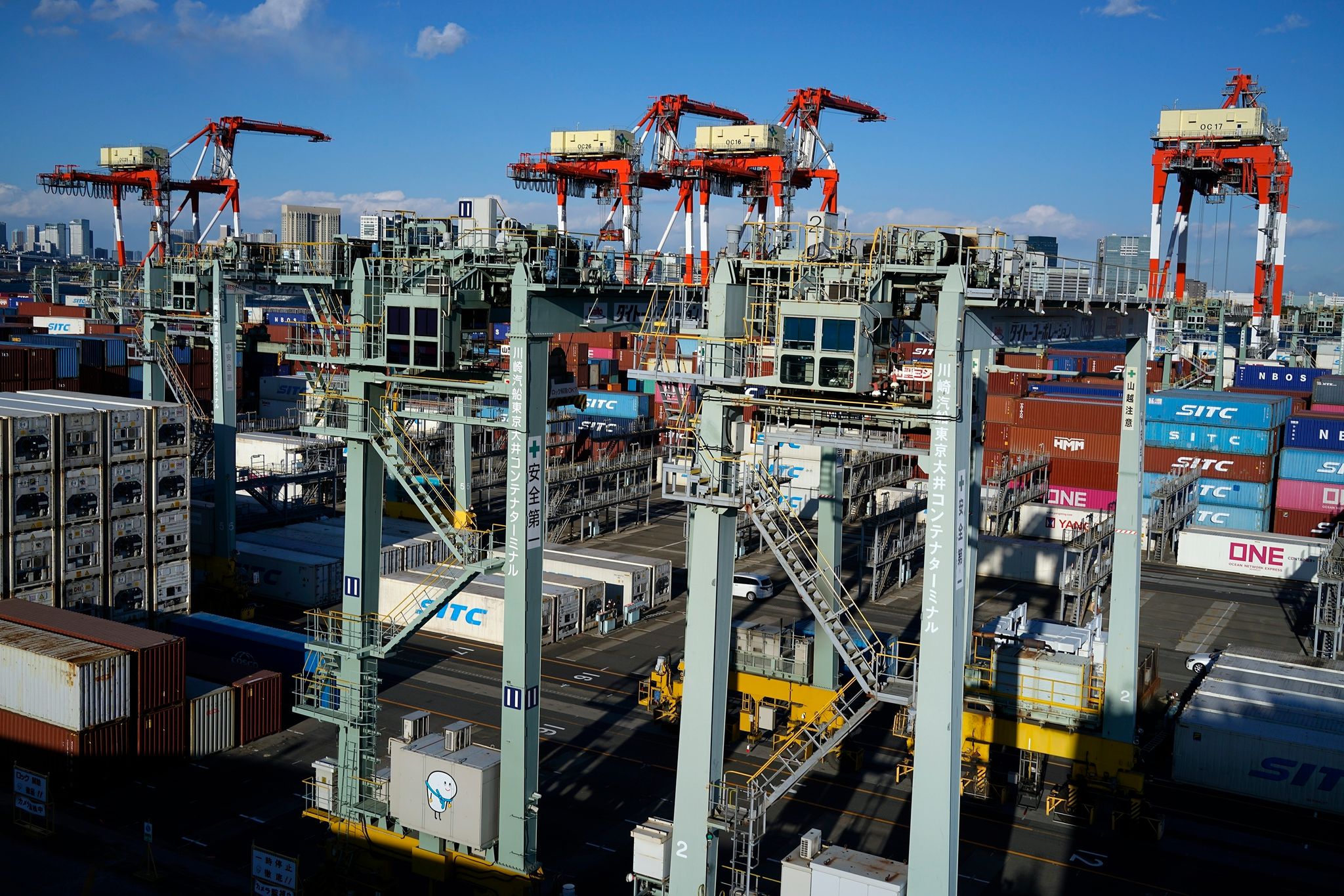 Japan’s exports to the world rise, but Trump’s tariffs dent its shipments to the U.S.