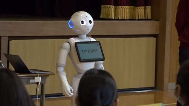 情報との正しい向き合い方を　人型ロボット「ペッパー」使って授業　岡山・新見市