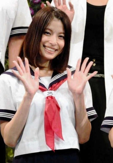 元SPEEDの上原多香子さんの高校生で制服姿のテレカ‼️ 元SPEEDの上原多香子さんの高校生で制服姿のテレカ‼️