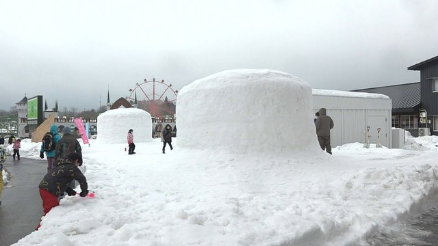巨大かまくら登場「ひるぜん雪恋まつり」　岡山