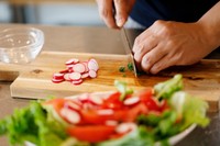 料理をしている様子 ※画像はイメージです（NOBU/stock.adobe.com）

