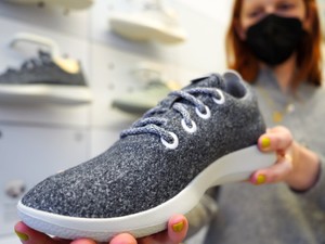 靴に「脱炭素」を掛け合わせ、何ができる？　西海岸発、ストーリーを売るスニーカー
