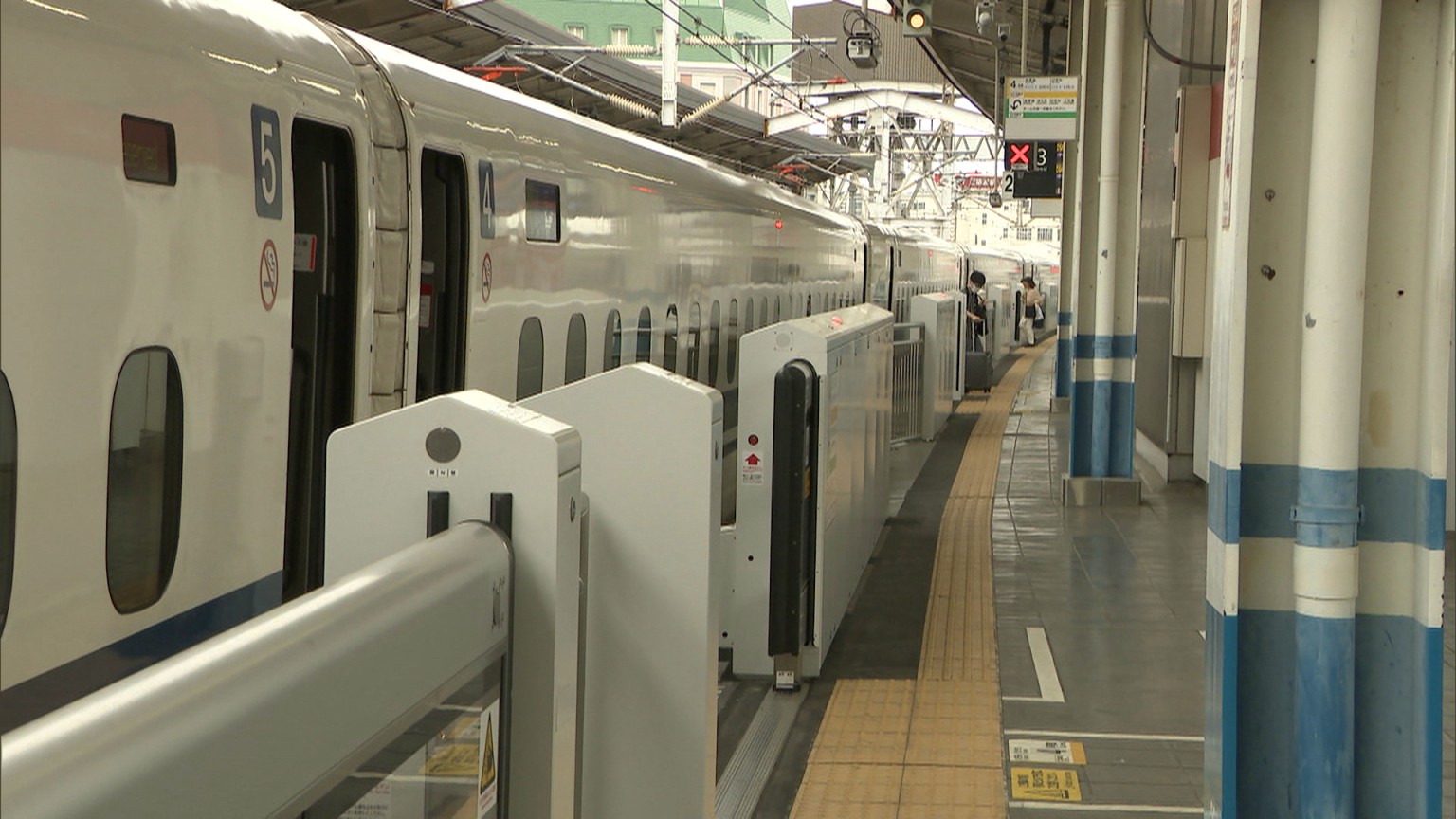 連休最終日も人影まばら Jr岡山駅発着の列車は乗車率が1桁が相次ぐ 岡山 Ksbニュース Ksb瀬戸内海放送