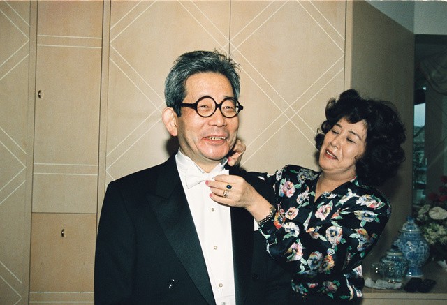 ノーベル賞作家の大江健三郎さん死去、88歳 戦後文学の旗手|好 ノーベル賞作家の大江健三郎さん死去、88歳 戦後文学の旗手|好