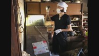 福島県で被災した家の片づけを手伝う空先さん