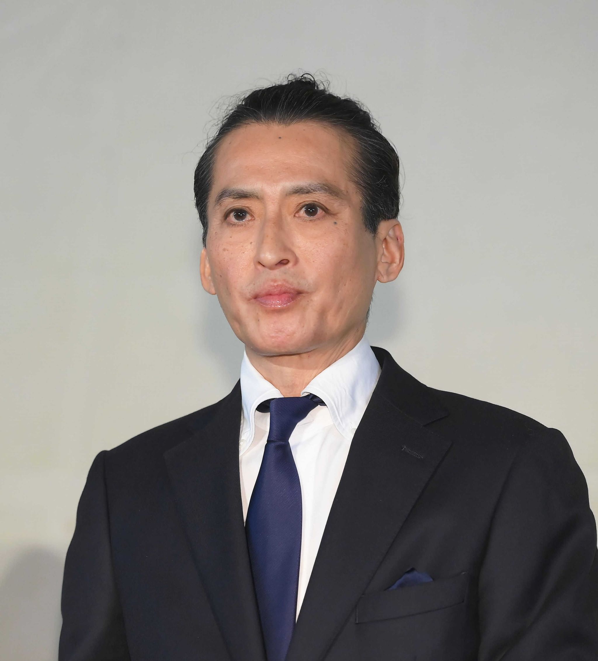 光GENJIの3ショットだ！大沢樹生、元メンバー2人との仲良し画像公開