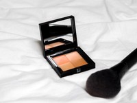 【厳選】整形をすれば生まれ変われる…はずだったけど。整形と容姿をめぐるエッセイ５選