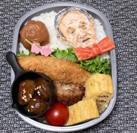 夫のお気に入り「菅元総理大臣弁当」／ひろたんさん（@hirotan_bentoart）提供