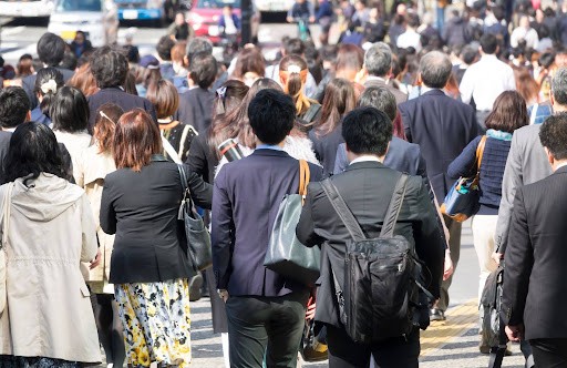 人混み※画像はイメージです（oka/stock.adobe.com）
