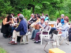 猫缶バッジも製作、玄界灘の猫の島「相島」
