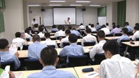 香川県内の大学にも興味を持って　高松市の高校で大学・短大が合同で説明会