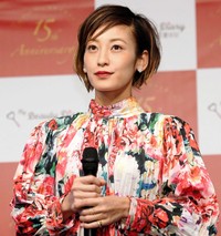 西山茉希＝2019年