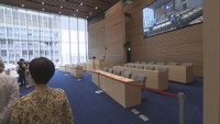 岡山市役所の新庁舎　議場