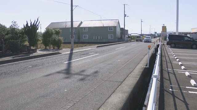 ひき逃げ事件があった現場　丸亀市三条町　7日