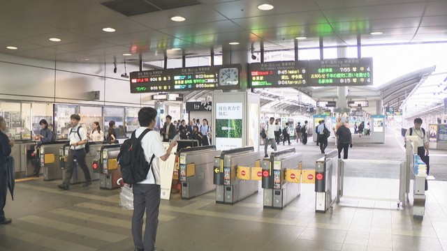 JR高松駅 午前8時ごろ