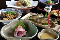 川魚料理（提供：平八茶屋）