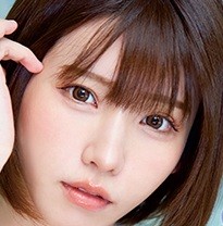 『ヤングアニマル』25年17号の表紙を飾ったえなこ