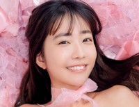 天羽希純（撮影／鈴木ゴータ　ヘアメイク／萩村千紗子　スタイリング／工藤沙恵（ミタケイショウ））