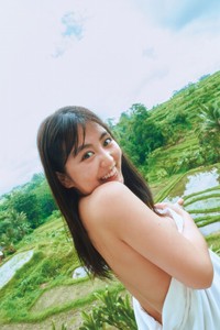 福井梨莉華 1st写真集「あいの道しるべ」よりⒸ岡本武志／講談社