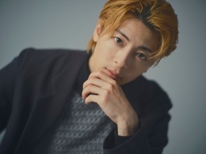 映画「架空の犬と嘘をつく猫」主演・高杉真宙さんインタビュー　家族も他人「噓に救われることもある」