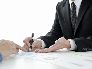 司法書士に依頼できること 不動産登記のほか家族信託などの相談も