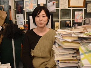 葉ね文庫（大阪）　楽しいと思えることを求め、「歌」を詠む人たちの書庫のような空間に