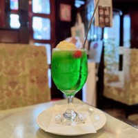 クリームソーダのメロン（珈琲王城の公式Xから）