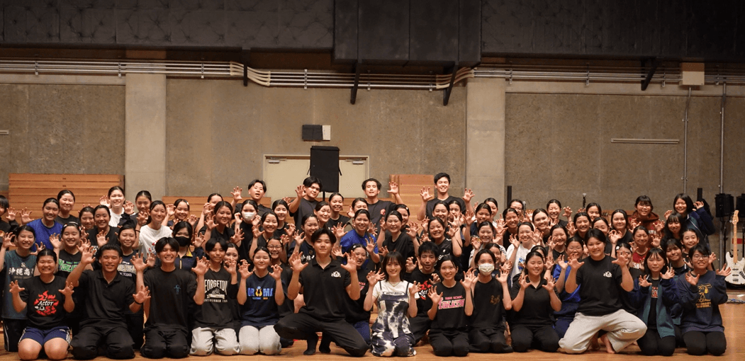 現代版組踊「肝高の阿麻和利」稽古を見学した山本彩