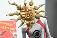 『大長編 タローマン 万博大爆発』の主役・タローマン（撮影：磯部正和）