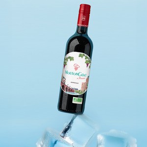 老舗ボルドーが常識を覆す！冷やして楽しむ新感覚の赤ワイン新世代が手がけた“ムートン・カデ”が登場。