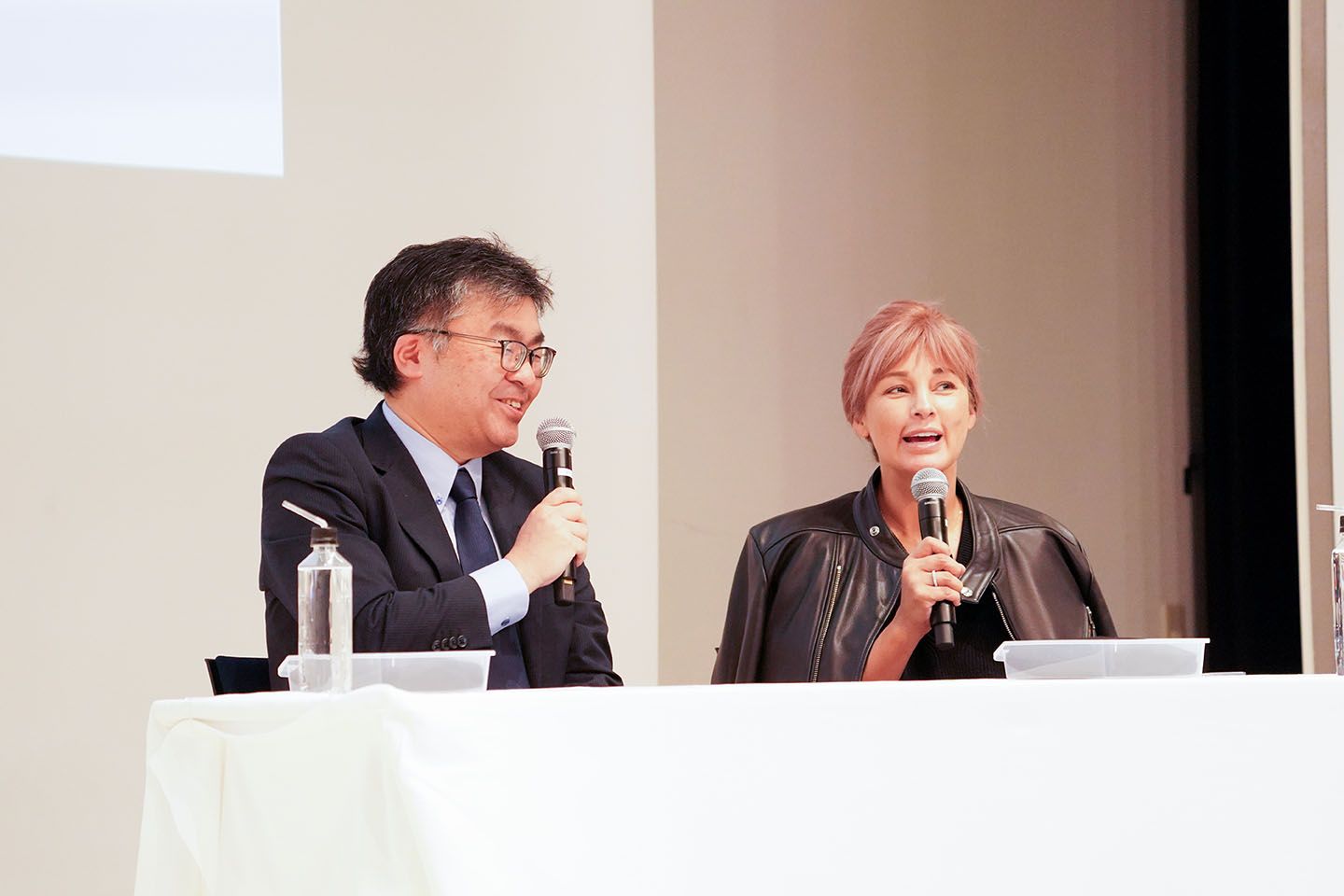 写真：松本先生・梅宮さん